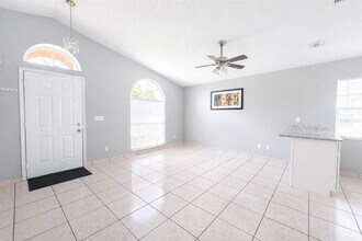 7915 Tumbleweed Ct in Orlando, FL - Building Photo - Building Photo