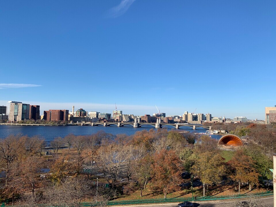 122 Beacon St, Unit 1A in Boston, MA - Foto de edificio