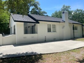 1000 Dunbar Ave in Bay St. Louis, MS - Building Photo