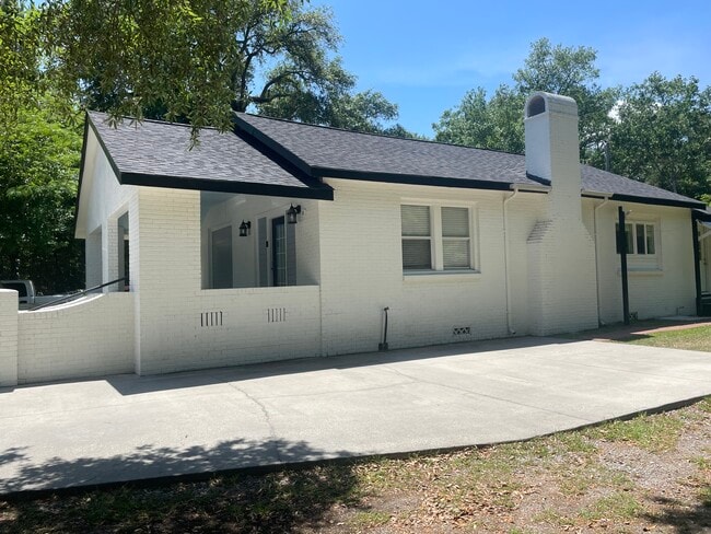 property at 1000 Dunbar Ave