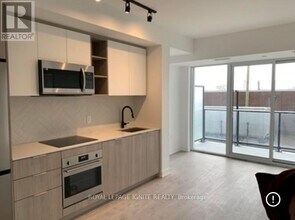 36-236 Zorra St in Toronto, ON - Building Photo - Building Photo