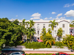 Gotham Apartments in Miami Beach, FL - Building Photo - Building Photo