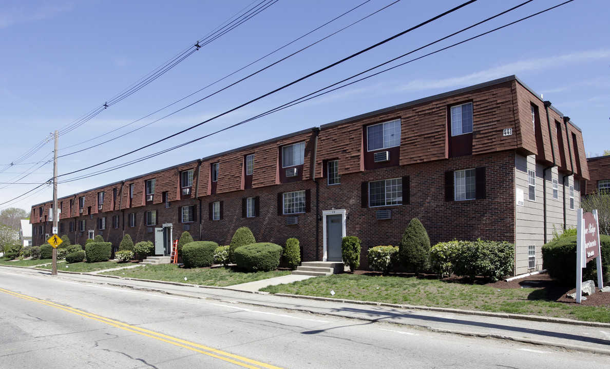 Stone Ridge Apartments in North Providence, RI - Building Photo