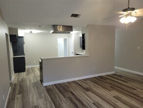 13923 Ivymount Dr in Sugar Land, TX - Building Photo - Building Photo