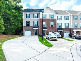 542 Pemberwich Pl, Unit 1 in Cary, NC - Building Photo