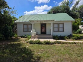 4566 St Johns Ave in Jacksonville, FL - Building Photo