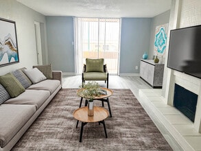 Cliffside at Mountain Park in El Paso, TX - Building Photo - Building Photo