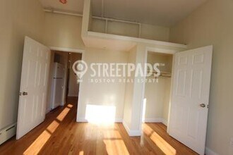 84 Fenway in Boston, MA - Building Photo - Building Photo