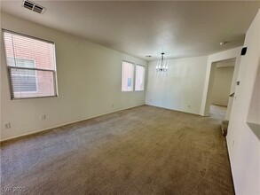 6658 Wind Whisper St in Las Vegas, NV - Building Photo - Building Photo