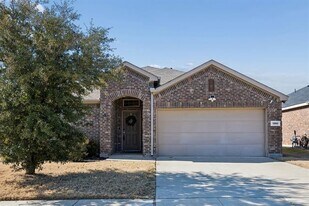 1380 Acmite Ave in Aubrey, TX - Building Photo