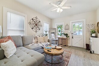 909 Harvard St in Houston, TX - Building Photo - Building Photo