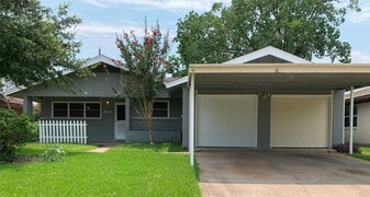 1202 Dunstan Rd in Pasadena, TX - Building Photo