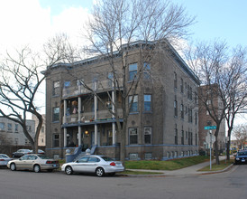 429 2nd Ave SE in Minneapolis, MN - Building Photo - Building Photo