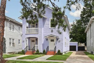 2835 Pine St in New Orleans, LA - Building Photo