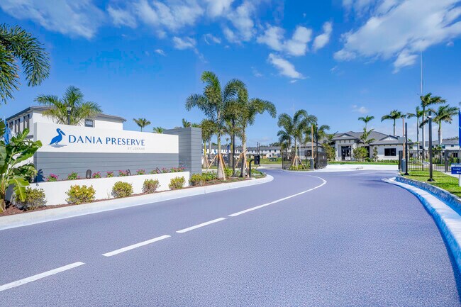 3024 Green Palm Ct in Dania Beach, FL - Building Photo - Building Photo