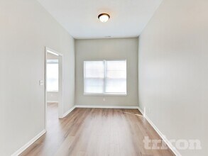 10229 Park Valley Dr in Indianapolis, IN - Building Photo - Building Photo