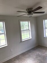 123 N Commerce in Pettus, TX - Building Photo - Building Photo