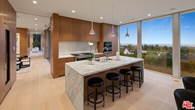 1638 Casale Rd in Los Angeles, CA - Building Photo - Building Photo
