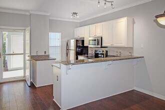 2713 Bay Club Dr in Navarre, FL - Building Photo - Building Photo