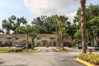 Southern Villas Apartments in Daytona Beach, FL - Building Photo - Building Photo