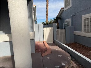 8432 Pacific Fountain Ave in Las Vegas, NV - Building Photo - Building Photo