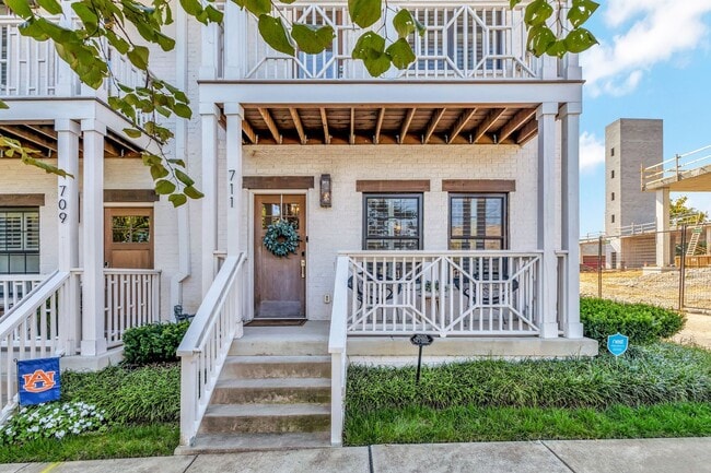 property at 711 Garfield St