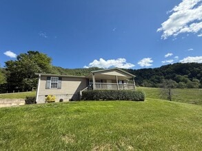 296 Willow Creek Rd in Leicester, NC - Building Photo - Building Photo