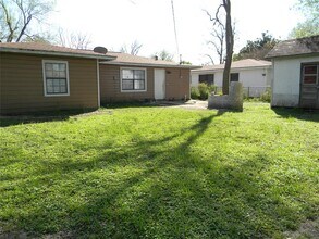 3018 Robinson Blvd in Texas City, TX - Building Photo - Building Photo