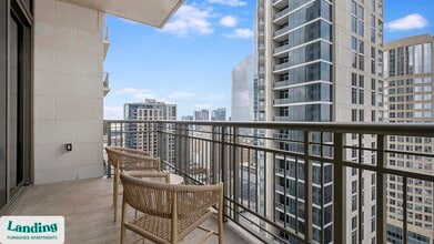 777 Preston St, Unit 31B in Houston, TX - Foto de edificio - Building Photo