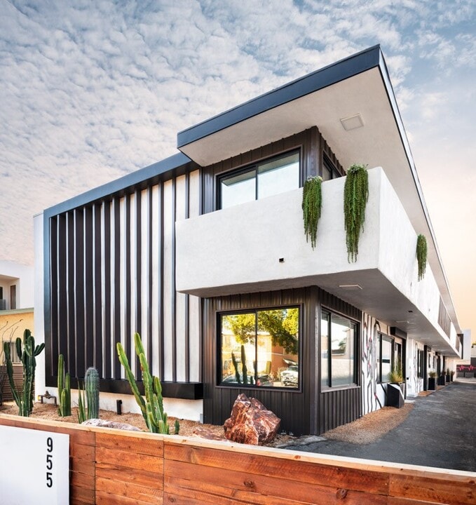 955 N. Oxford Ave. in Los Angeles, CA - Foto de edificio