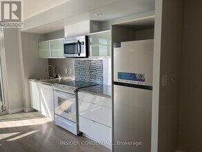 705-4k Spadina Ave. in Toronto, ON - Building Photo - Building Photo