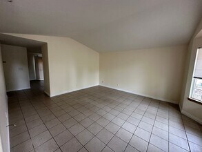 3050 Quail Ct SE in Albany, OR - Foto de edificio - Building Photo