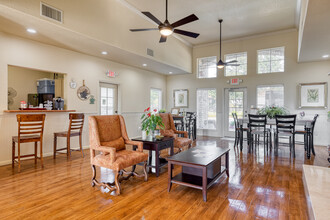 The Whittington Apartments in Victoria, TX - Building Photo - Interior Photo