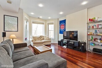 665 W Cornelia Ave-Unit -PH in Chicago, IL - Building Photo - Building Photo