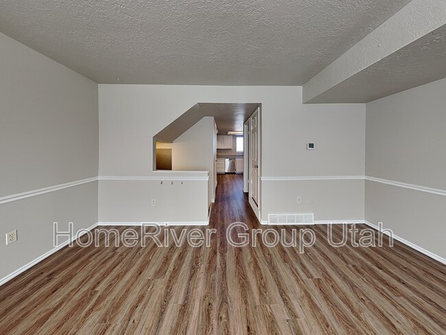 4247 S Hwy 89 in North Salt Lake, UT - Building Photo - Building Photo