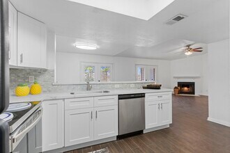 4444 Victory Dr in Houston, TX - Building Photo - Building Photo