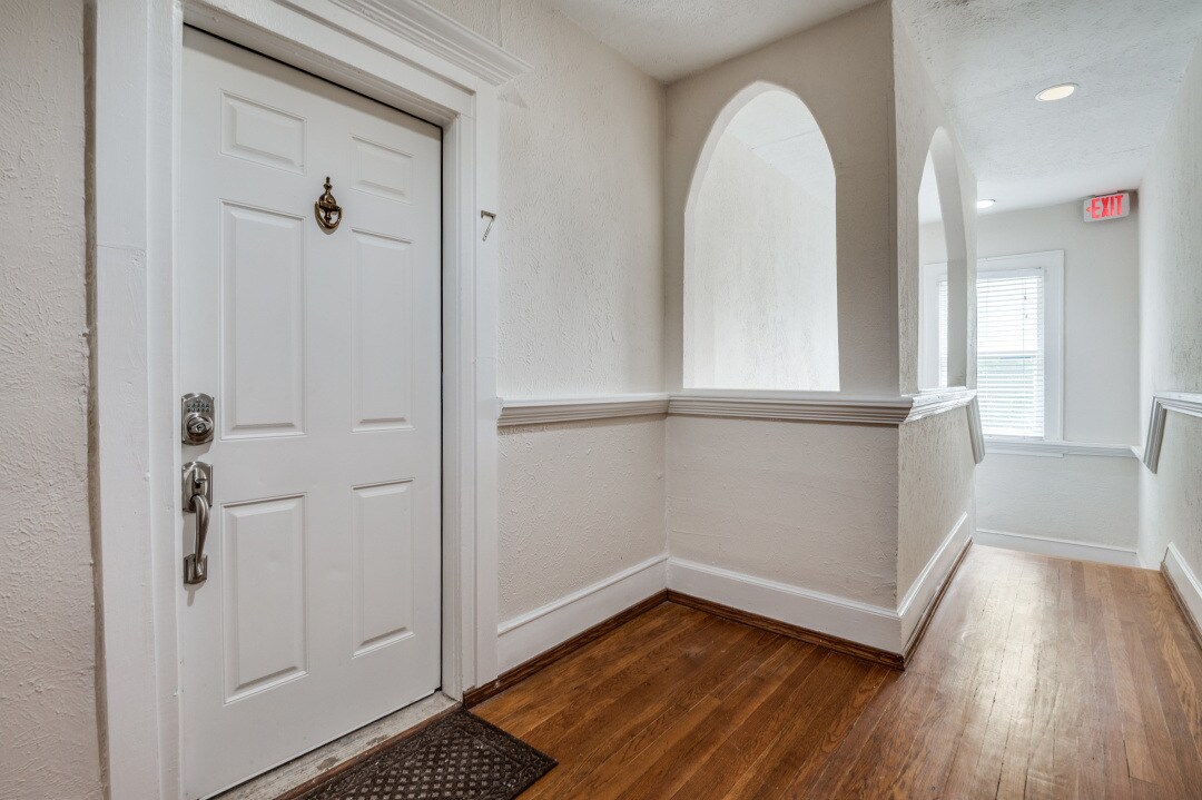 5211 Worth St in Dallas, TX - Foto de edificio