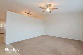 10060 E Falcon Point Dr in Tucson, AZ - Building Photo - Building Photo