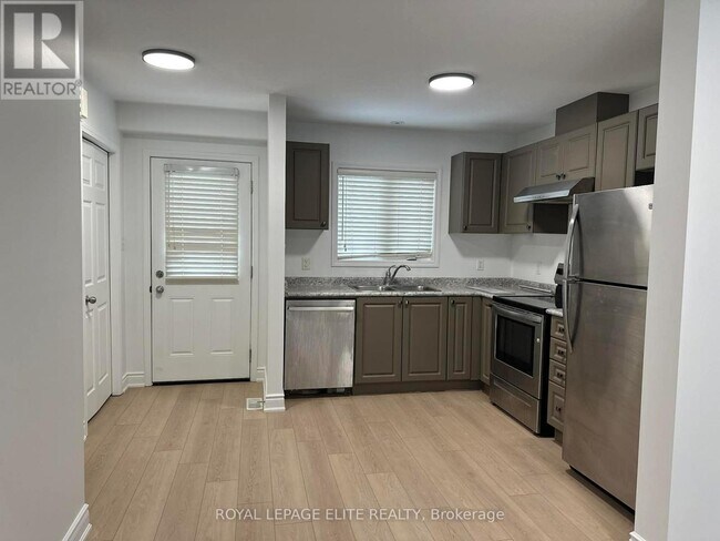 350 Dundas St S in Cambridge, ON - Building Photo - Building Photo