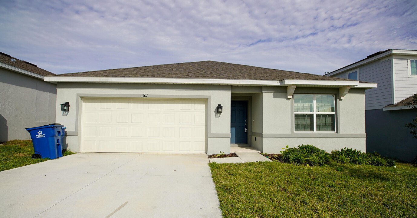 1167 Sugarwood St in Davenport, FL - Building Photo