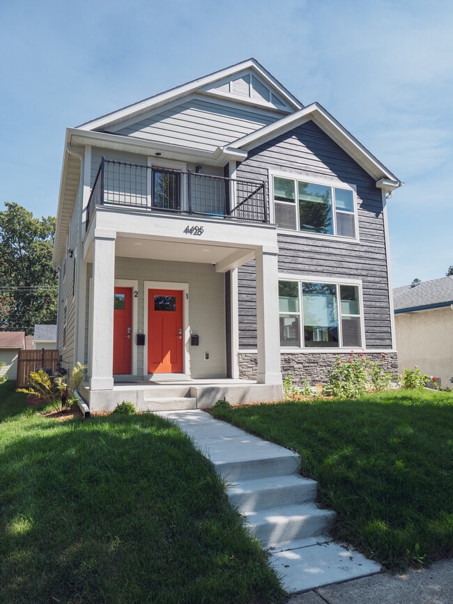 4425 45th Ave S, Unit 2