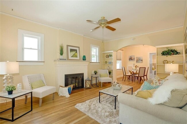 907 W Woodlawn Ave in Tampa, FL - Building Photo - Building Photo