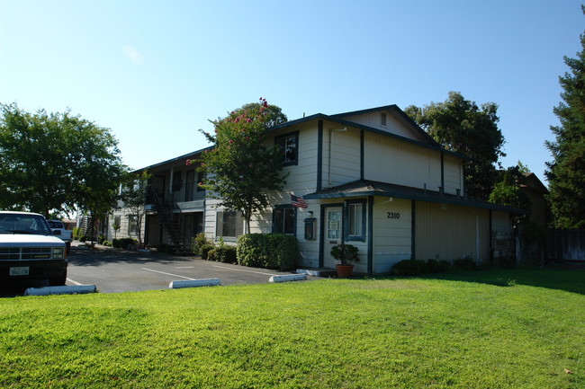 Crestline Apartments