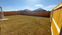 1425 Waverley Dr photo'