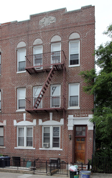 1814 81st St in Brooklyn, NY - Foto de edificio