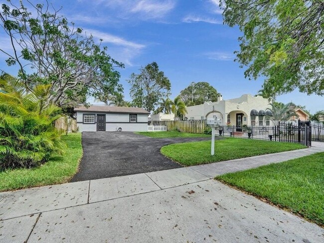 property at 5604 Garden Ave