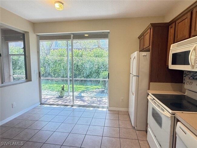 9602 Roundstone Cir
