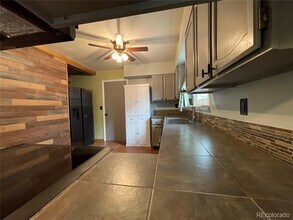 954 Oakwood Dr in Castle Rock, CO - Foto de edificio - Building Photo