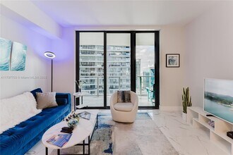 1010 Brickell Ave in Miami, FL - Building Photo - Building Photo