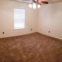 5242 95th St in Lubbock, TX - Building Photo - Building Photo